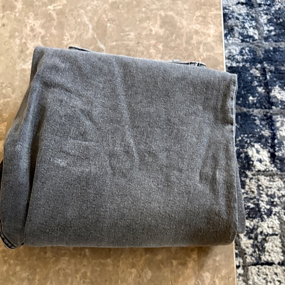 وم Gray Jeans - Picture 5 of 5